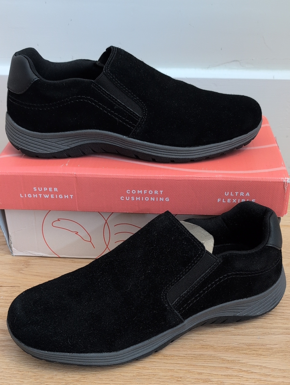 NIB Easy Spirit Hester WIDE Slip-On Sneakers Black Suede Comfort Shoes SIZE 8W